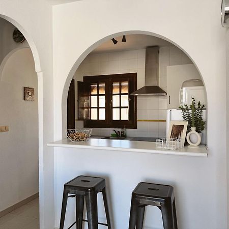 Apartment El Paraiso, 1 Bedroom 300M From The Sea Торевиеха Екстериор снимка