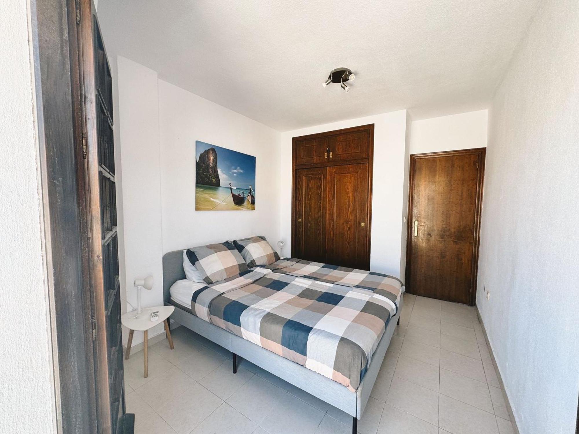 Apartment El Paraiso, 1 Bedroom 300M From The Sea Торевиеха Екстериор снимка