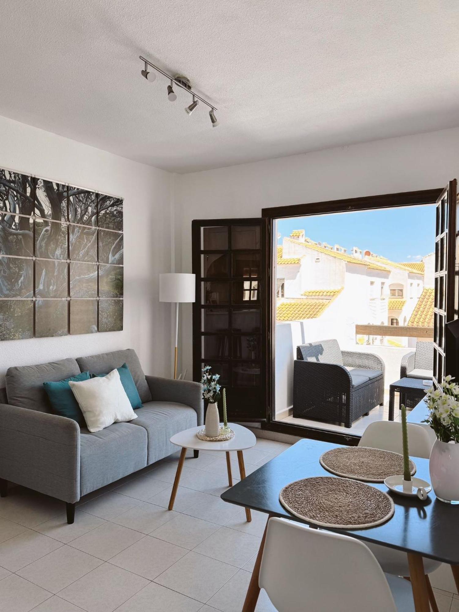 Apartment El Paraiso, 1 Bedroom 300M From The Sea Торевиеха Екстериор снимка